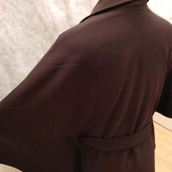 Beautiful Cape Coat. - Picture 6 of 6